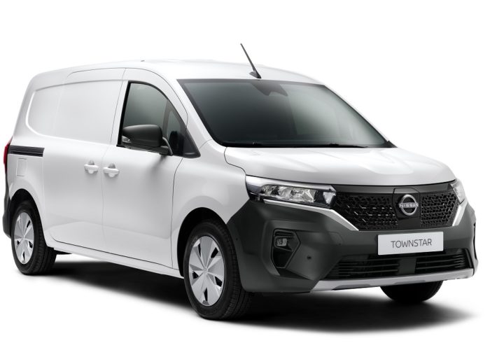 Nissan Townstar Van Electric 45KWH L2 N-Connecta 3 seater Blind FD + Blind SSD