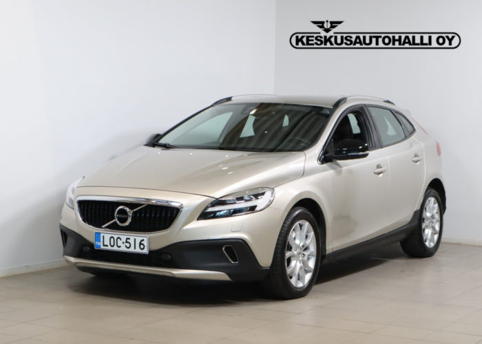 VOLVO V40 Cross Country